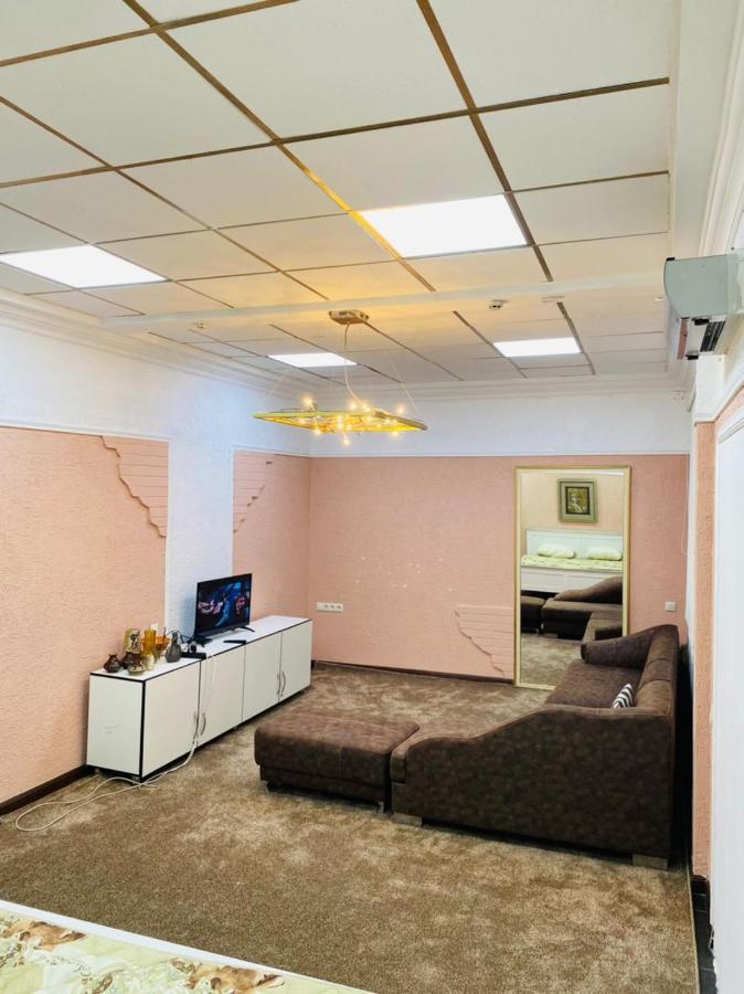 Бульвар Эркиндик74 Bishkek Exteriör bild