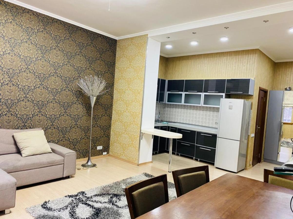 Бульвар Эркиндик74 Bishkek Exteriör bild